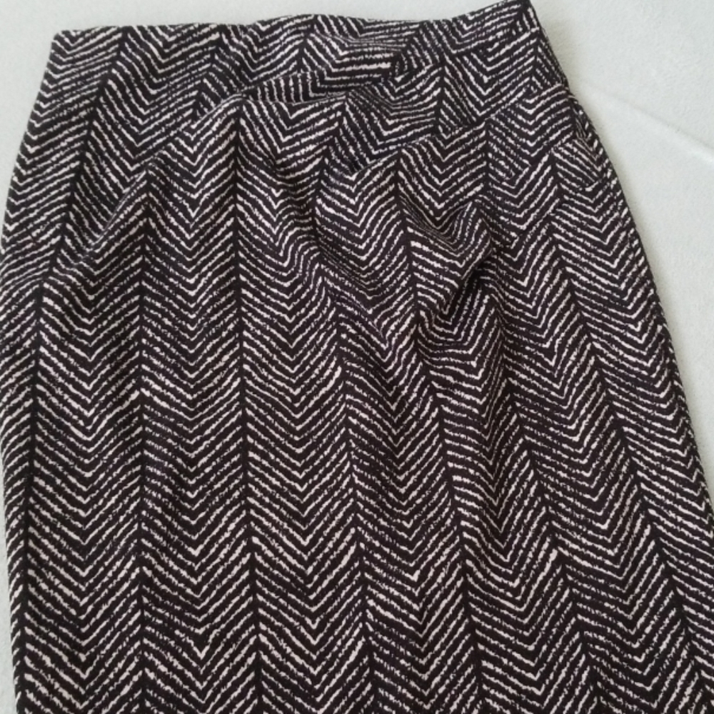 Black ny and company skirt